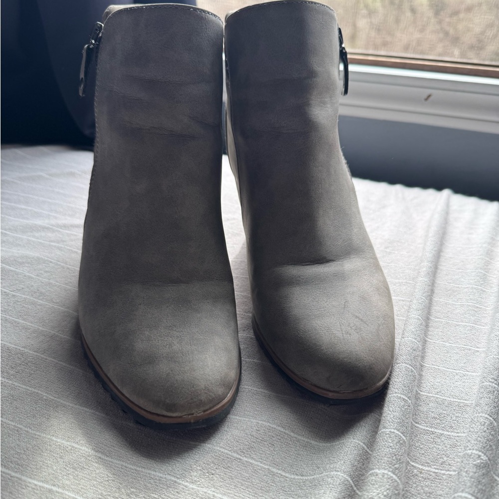 Naturalizer Gray Suede Ankle Booties with Side Zip